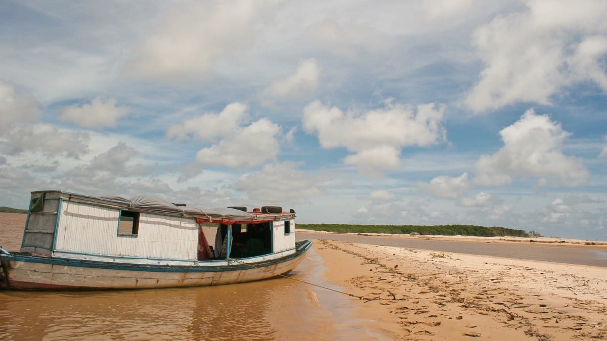 O Delta do Parnaíba impressiona com o encontro de rios, mangues e dunas em um só cenário / Danielle Pereira/Wikimedia Commons