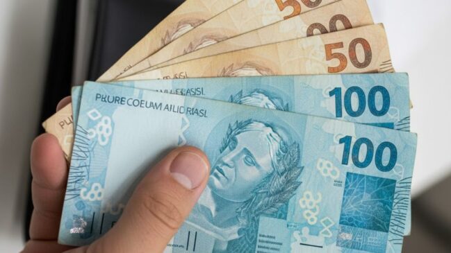 Para os nascidos em fevereiro que optaram pela modalidade, o valor está liberado a partir desta segunda-feira