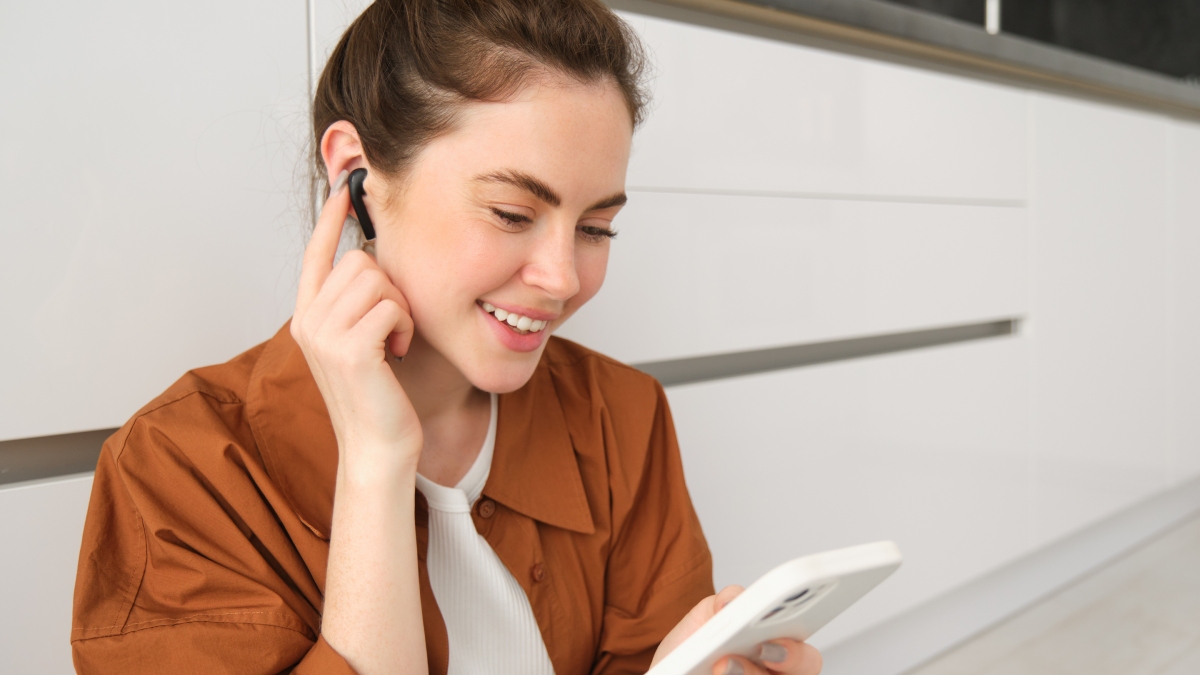 Ouvir música com fones Bluetooth não representa riscos alarmantes