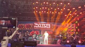 Vitor Fernandes distribuiu simpatia, fez o público cantar e dançar