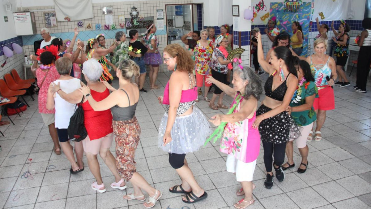 O Movimente-se com a Música e com a Dança utiliza dança sênior para estimular mobilidade e socialização / Divulgação/PMS