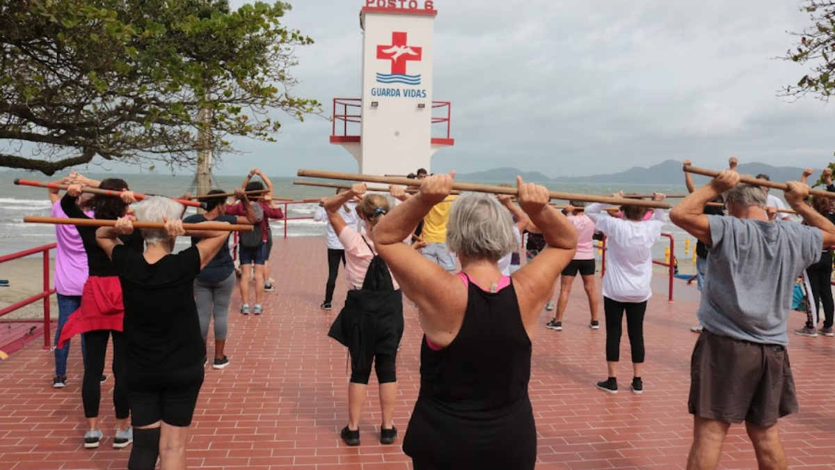 Na orla da praia também há atividades nos postos de salvamento 2, 5 e 6 e no Posto 7 Setor Náutico / Divulgação/PMS