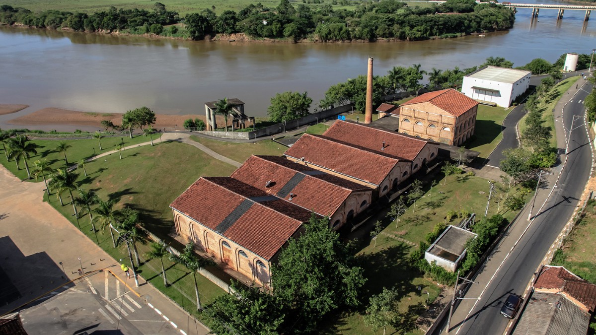 Vista aérea da Sede da KKKK, às margens do Rio Ribeira de Iguape