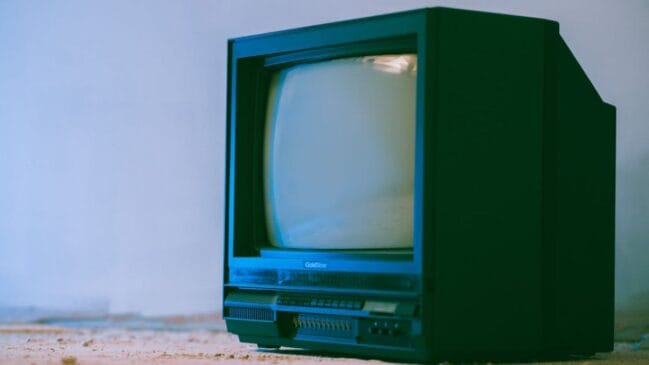 Televisores de tubo conseguem facilmente ter acesso a plataformas de streaming por conta desse truque