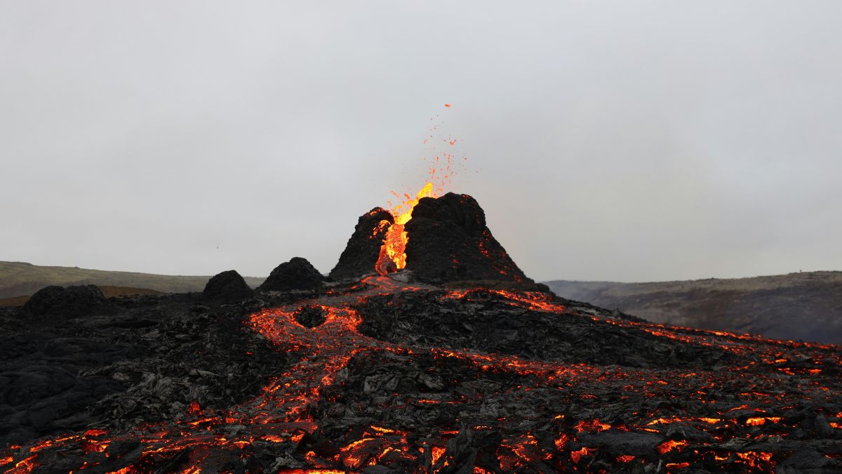 Mesmo vulcões considerados extintos, como o Uturuncu - inativo há 250 mil anos -, podem apresentar indícios de atividade geológica. Unsplash/Tetiana GRY