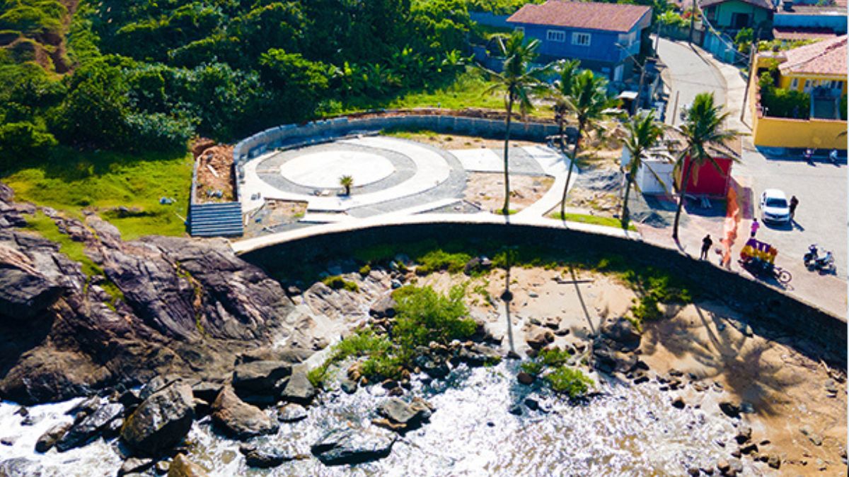 A Praça da Gruta Nossa Senhora de Lourdes, um dos cartões-postais de Itanhaém localizado na Praia do Sonho, está em obras para se tornar um polo turístico ainda mais completo/Divulgação