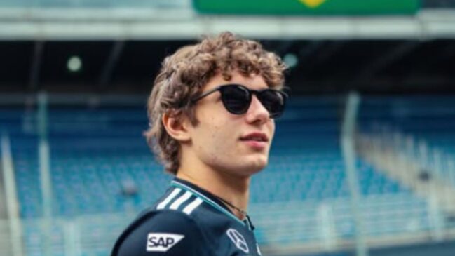 Andrea Kimi parece estar seguindo um roteiro escrito há 40 anos por Ayrton Senna