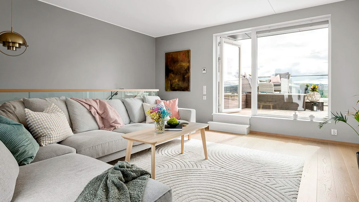 Trocar almofadas é uma das formas mais rápidas e baratas de atualizar a sala. Pixabay