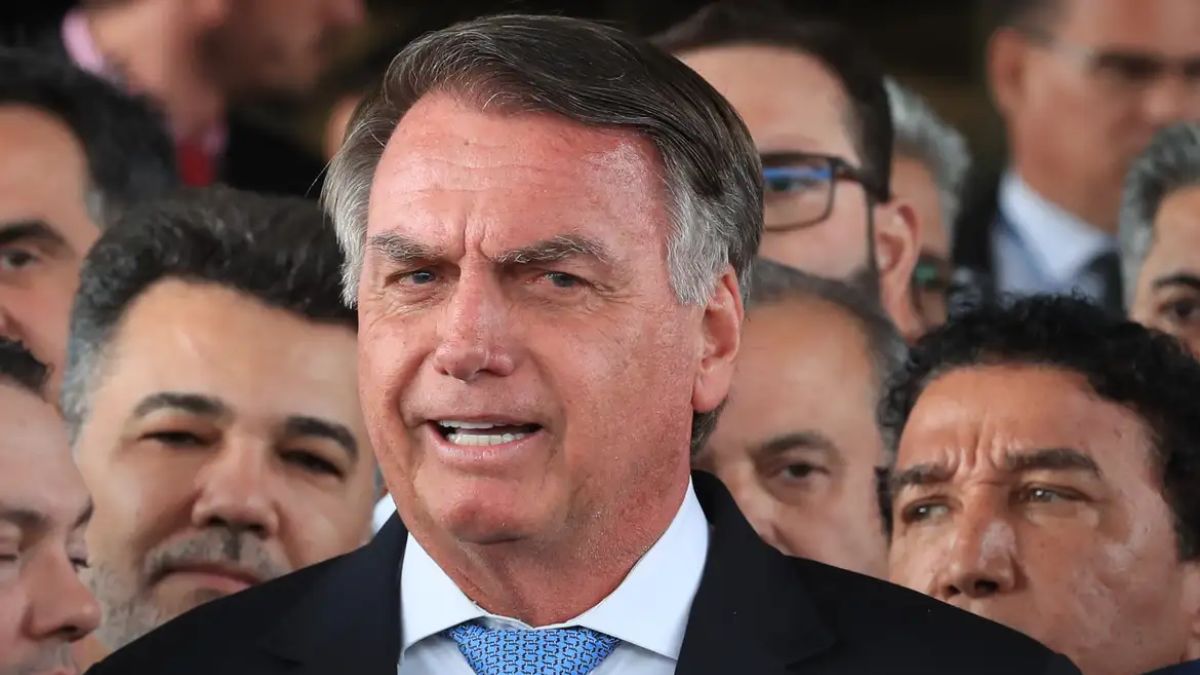 Bolsonaro segue internado no hospital DF Star, em Brasília