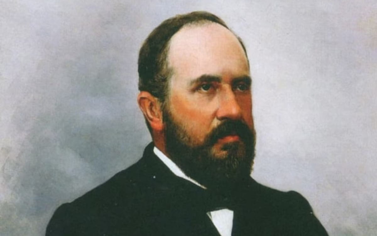 Em 20 de janeiro de 1906, o então senador, advogado e figura influente da política estadual assassinou a própria filha, Sophia Gomide, de apenas 22 anos