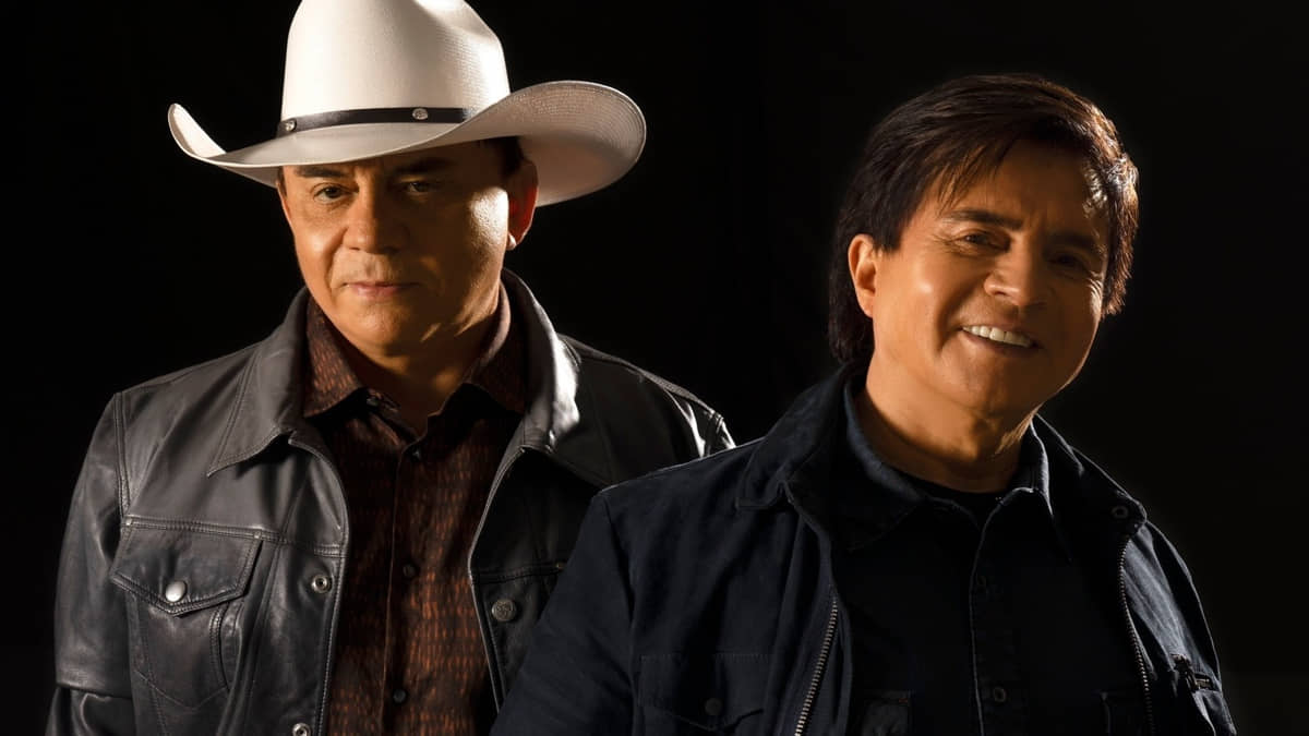 Chitãozinho e Xororó seguem fazendo centenas de shows pelo Brasil todos os anos