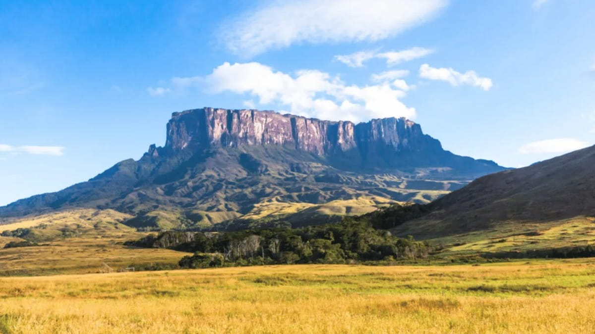 Não é apenas coincidência: o cenário quase surreal do Monte Roraima inspirou o romance O Mundo Perdido, de Arthur Conan Doyle, e serviu de referência visual para o filme Up: Altas Aventuras, da Pixar
