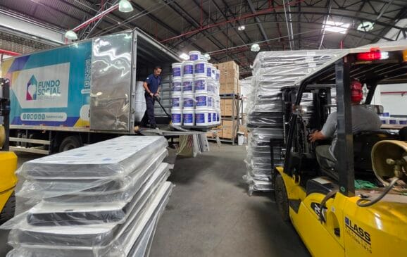 Carga reúne produtos considerados essenciais para garantir condições básicas às famílias impactadas pelas chuvas