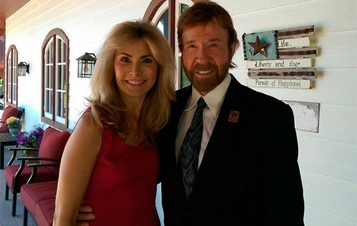 Diante da gravidade, o 'invencível' Chuck Norris tomou a decisão mais radical de sua trajetória: abandonar a carreira no auge