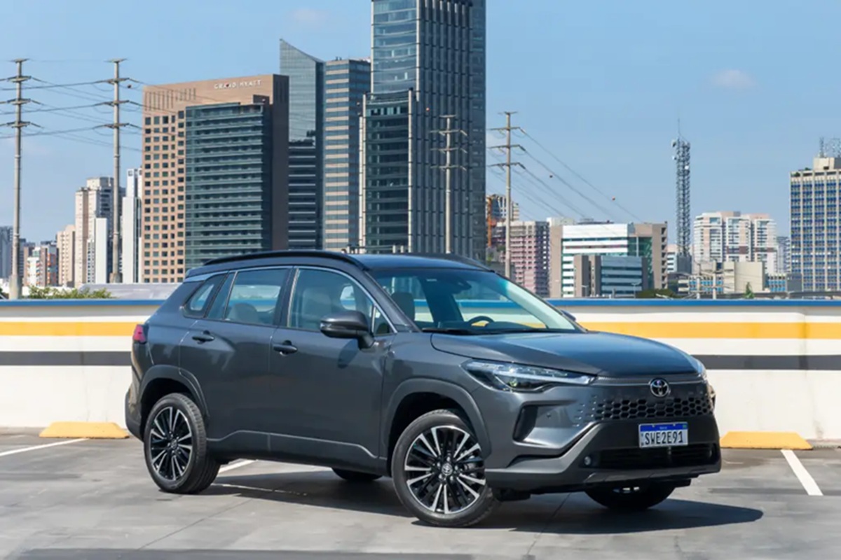 Frota é composta por cinco unidades do SUV híbrido Toyota Corolla Cross, modelo que combina motor elétrico e a combustão