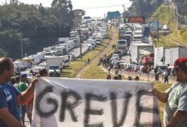 Transporte de cargas pode ser interrompido em todo o país, afetando abastecimento, preços e a rotina da região portuária