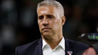 Hernán Crespo, técnico do São Paulo Futebol Clube, foi demitido do time nesta segunda-feira