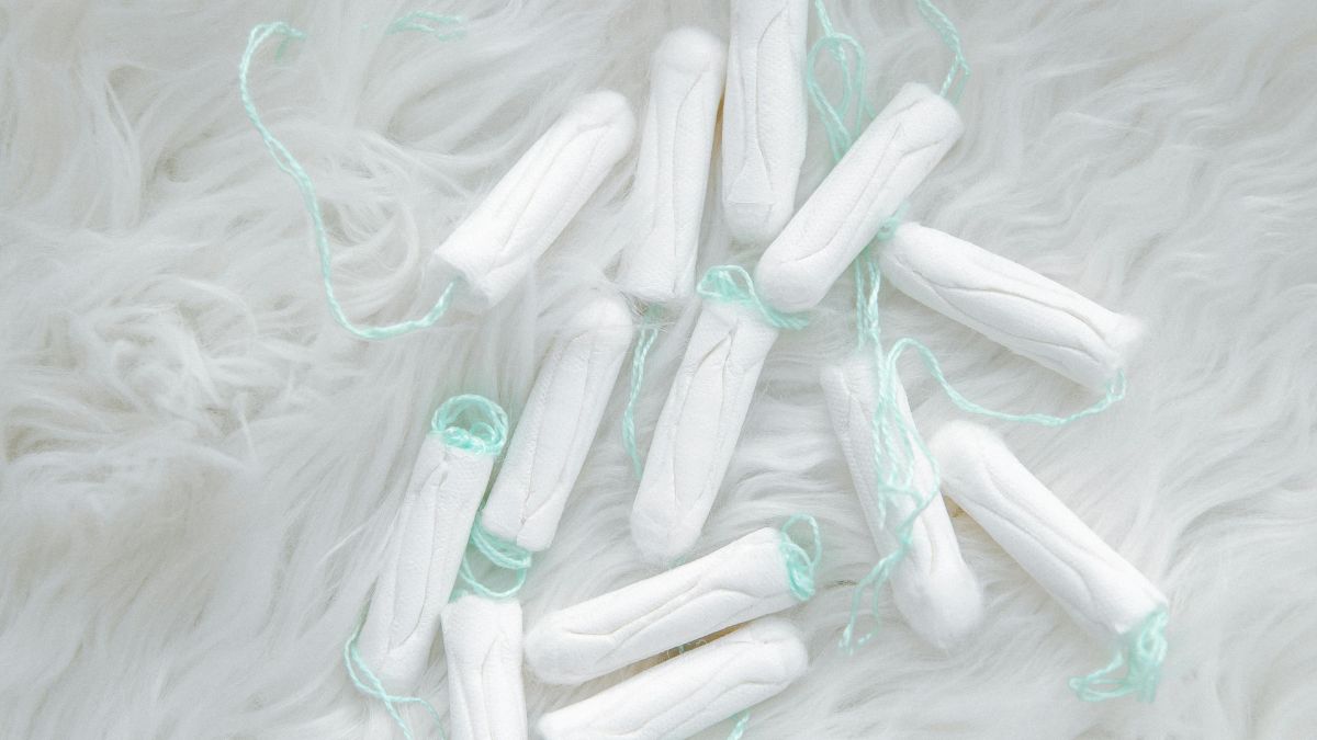 Ação busca ampliar o debate sobre dignidade menstrual e acesso a condições básicas de higiene/Pexels