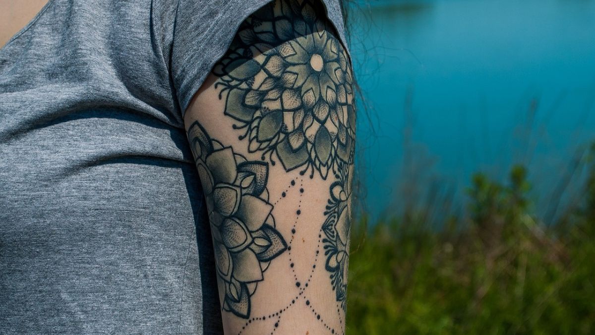 Símbolo milenar presente em tradições como o hinduísmo e o budismo, a mandala representa o universo e a busca pelo equilíbrio espiritual