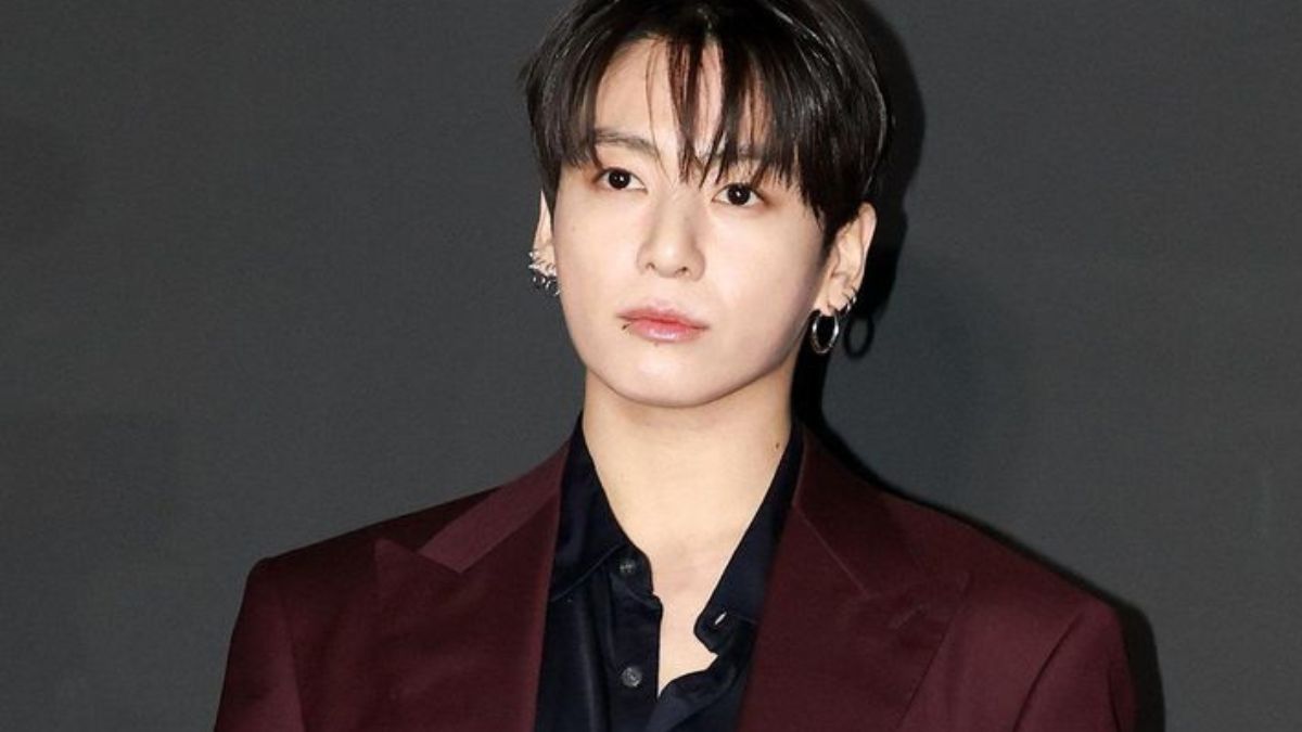 Abordada duas vezes pela polícia antes da prisão, brasileira ignorou medidas e voltou à residência do cantor, resultando em detenção imediata