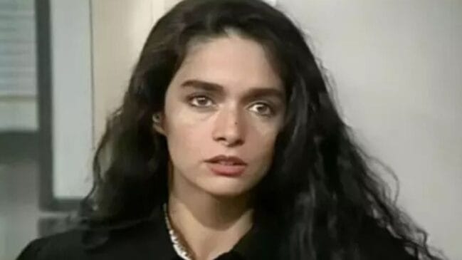 Claudia Ohana como Paula em 'Rainha da Sucata'