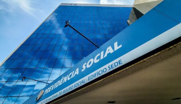 A medida, oficializada por decreto, prevê o depósito do abono ainda no primeiro semestre, reforçando a renda de milhões de brasileiros
