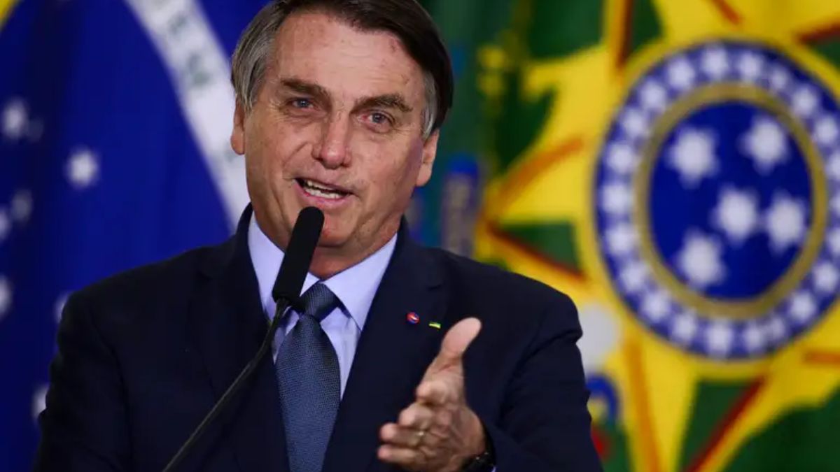 Ele está sem febre e não apresentou intercorrências durante o período.