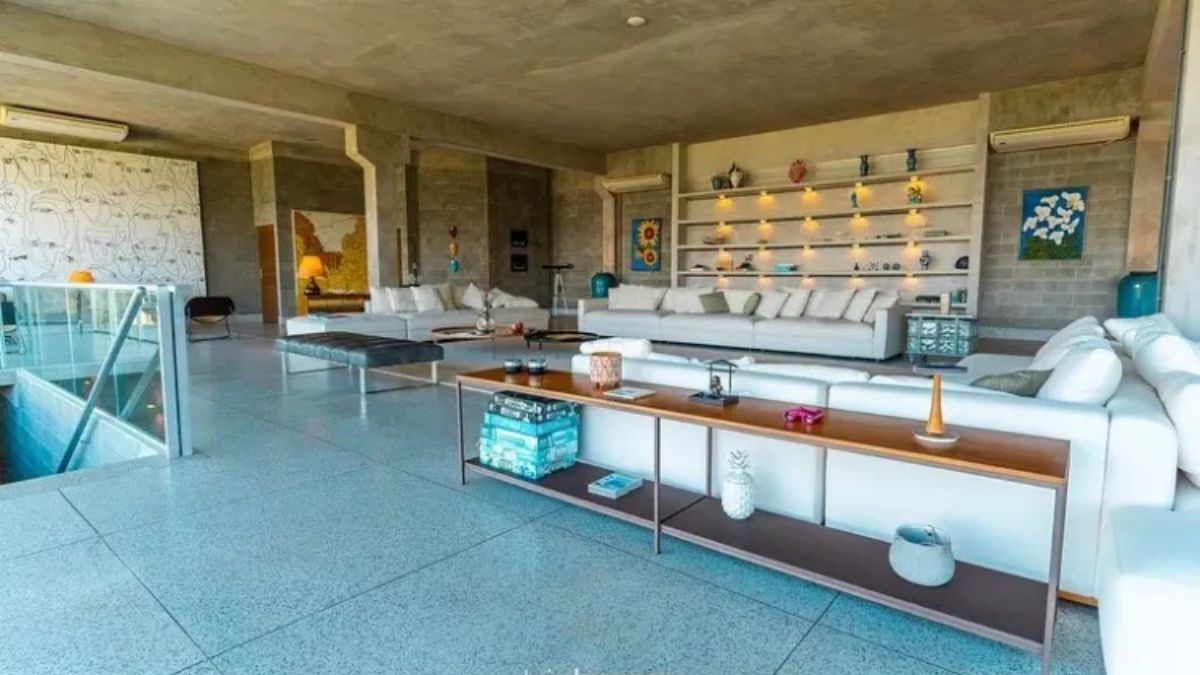 Casa em São Miguel dos Milagres reúne dez suítes, rooftop e piscina de frente para a praia /TripHomes