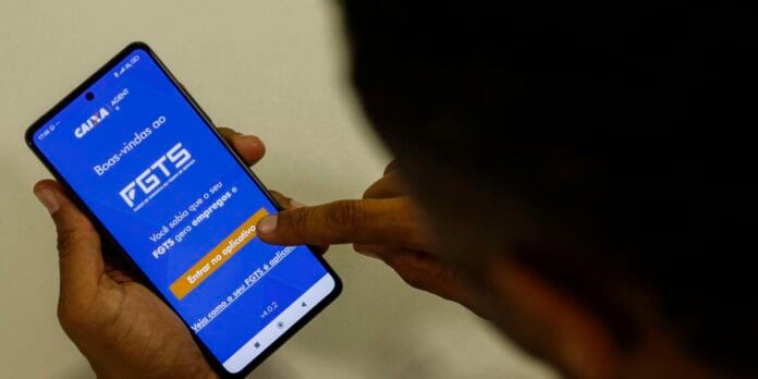 O recurso pode ser usado para cobrir despesas urgentes, como reparos na casa, compra de móveis e reposição de itens perdidos após desastres