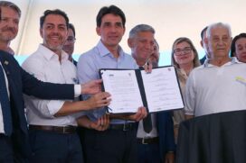 Ministro de Portos e Aeroportos, Silvio Costa Filho, esteve em Santos para entregar aportes bilionários em obras portuárias
