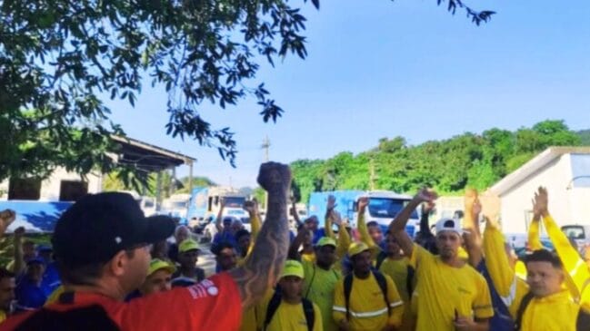 Nova assembleia nesta terça deve decidir futuro da paralisação