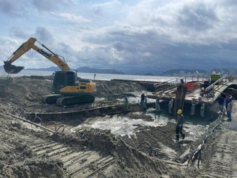 Intervenção faz parte de um pacote de melhorias na infraestrutura da orla e ocorre no trecho em direção à Ponta da Praia