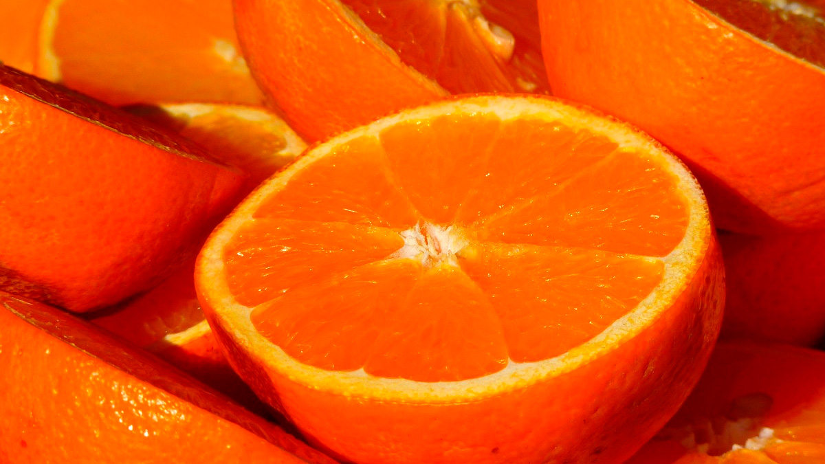 Você já reparou que, em alguns idiomas, a palavra "laranja" parece muito com "Portugal"?