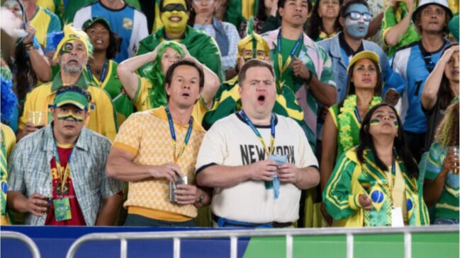 'Balls Up' é estrelado pelos atores Mark Wahlberg e Paul Walter Hauser