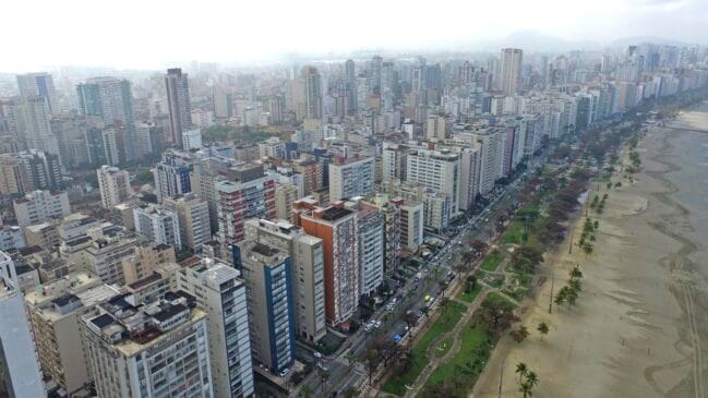 Santos, na Baixada Santista, lidera o ranking nacional de verticalização