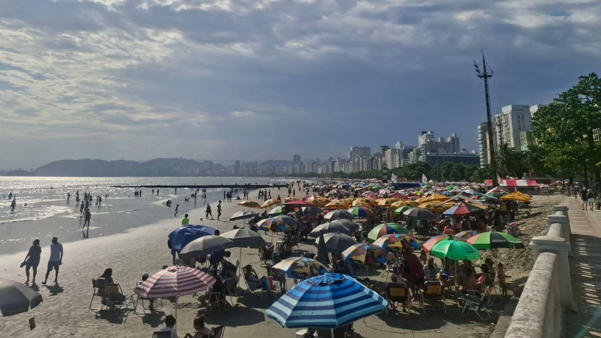 A temperatura nesta tarde varia entre a máxima de 32°C e a mínima de 28°C (Nair Bueno/DL)