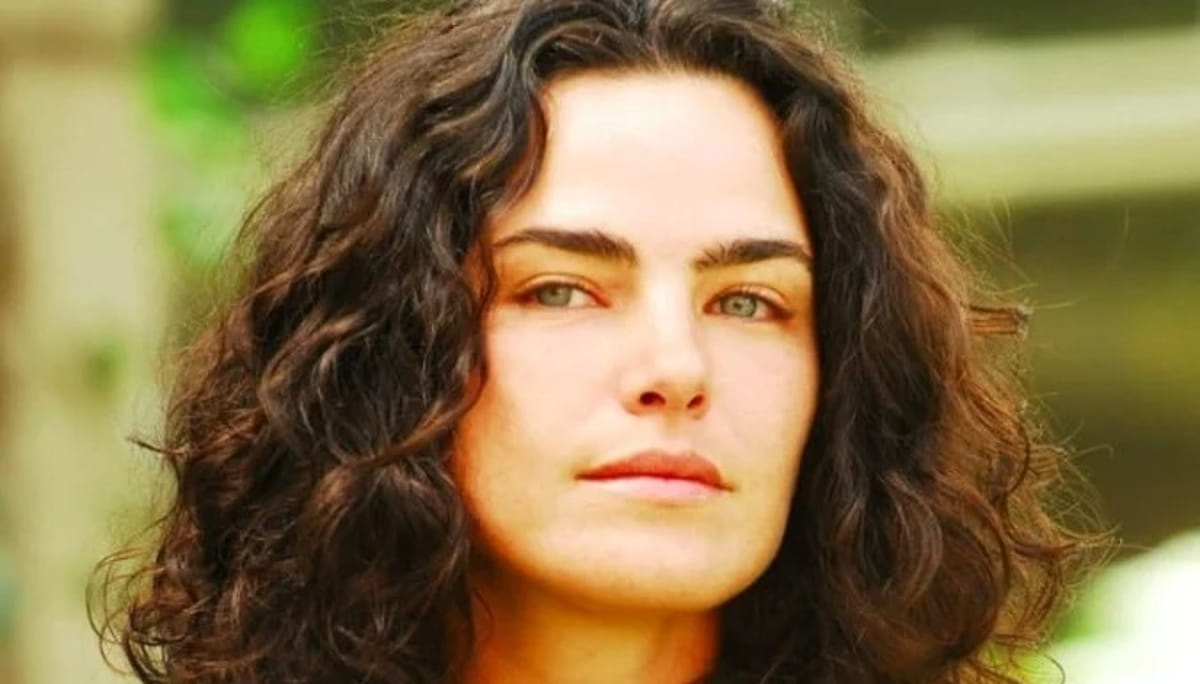 Hoje com 47 anos, a atriz está há quase 13 anos longe das novelas, desde sua participação na série 'Na Forma da Lei', exibida pela TV Globo