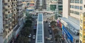 Um dos pontos mais impactantes do projeto é o desnível vencido pela estrutura: são cerca de 240 metros de altura, equivalente a um prédio de aproximadamente 80 andares