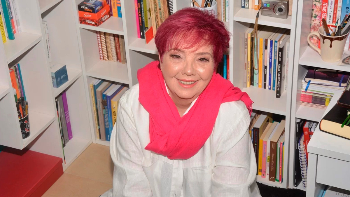 Helena Fraga atua há mais de 45 anos no setor automotivo, onde exerce a função de diretora de marketing.