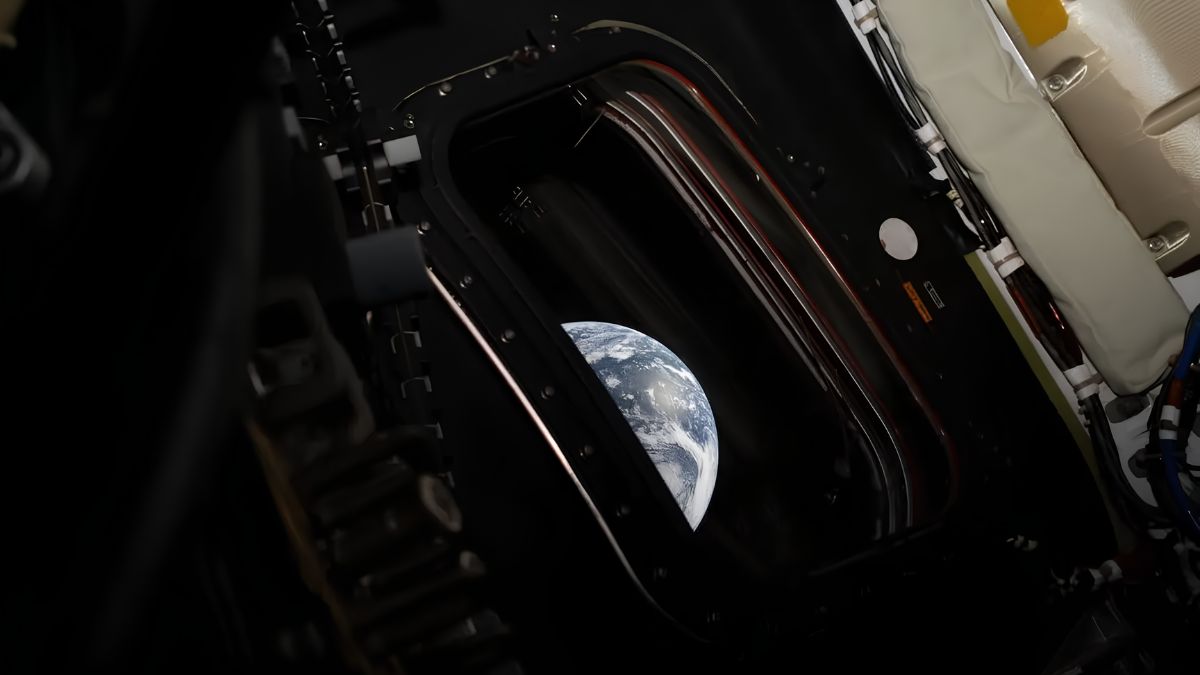 Pela primeira vez em décadas, seres humanos observarão de perto o lado oculto da Lua a bordo da cápsula Orion; entenda os desafios desta jornada de 10 dias que prepara o terreno para o próximo pouso no solo lunar (Nasa/Divulgação)