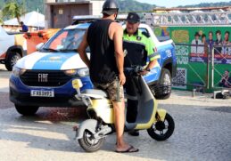 Medida tem como foco organizar o uso desses meios de transporte e reduzir riscos em locais de grande circulação