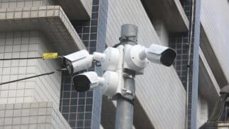 Diversos pontos de Santos já contam com câmeras de monitoramento e a população pode ter acesso a elas