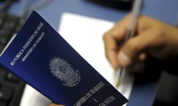 Esta é a proposta: estabelecer jornada no modelo 5x2, com redução da carga semanal de 44 para 40 horas, sem corte salarial