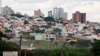 Conhecida pelo seu famoso sanduiche, ela combina estrutura urbana, clima e uma qualidade de vida que chama atenção.