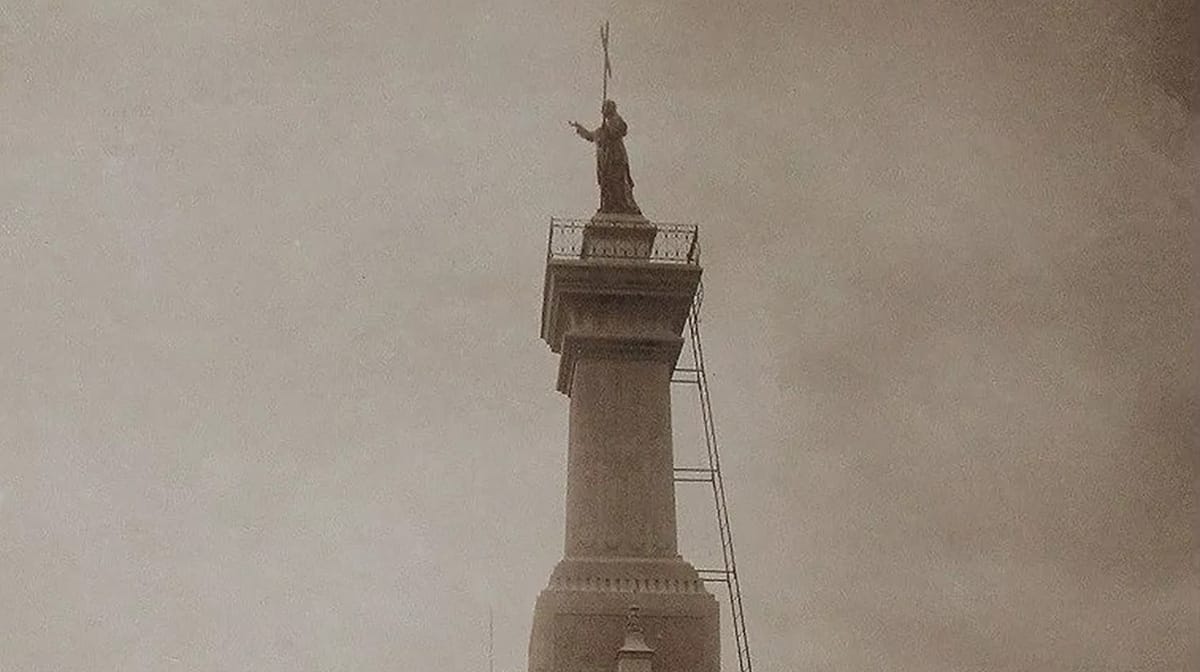 Imagem antiga do Cristo Redentor de Juiz de Fora (MG), construído em 1906 / Foto: Divulgação