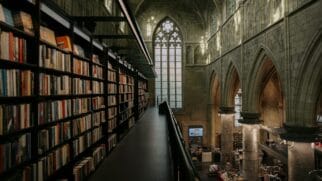 Em 2025, a livraria holandesa foi eleita a mais bonita do mundo pela fundação internacional 1000 Libraries, reunindo mais de 200 mil votos