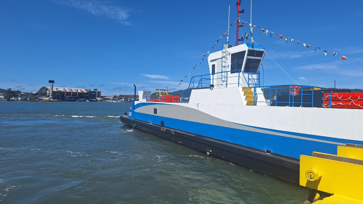 Governo de SP entregou embarcação reformada FB-20 na manhã desta quinta-feira (16)