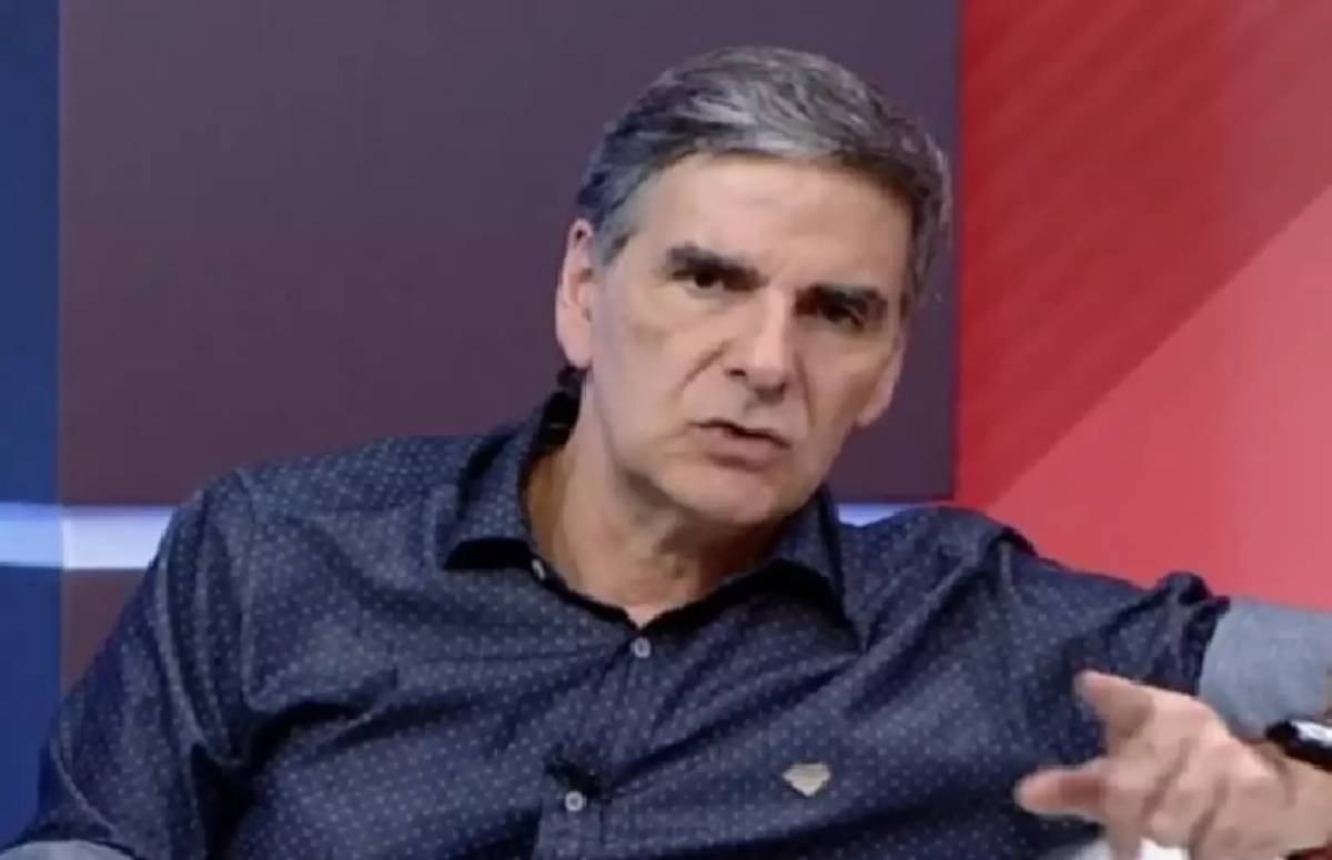 Ele explica que espera uma revisão do benefício previdenciário a que tem direito após os anos de serviço