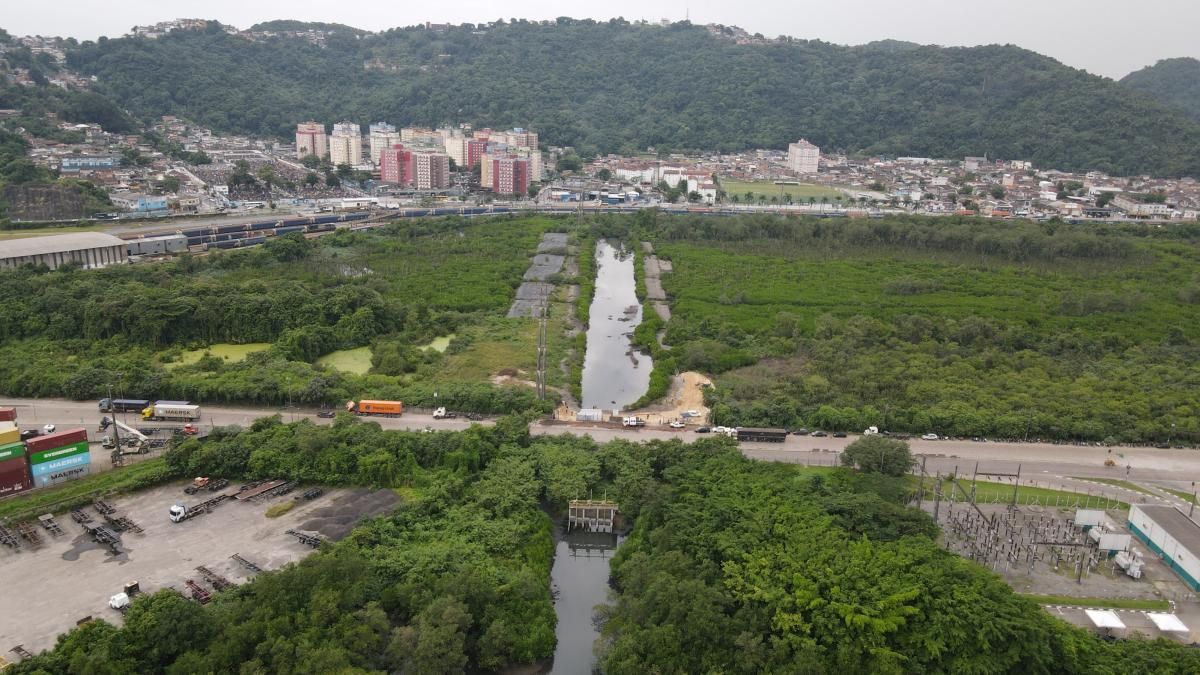 Intervenção ocorre em área ambiental com monitoramento de fauna como capivaras e jacarés /Divulgação/PMS