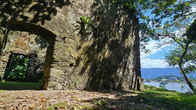 A Ermida de Santo Antônio do Guaibê é uma capela do século XVI
